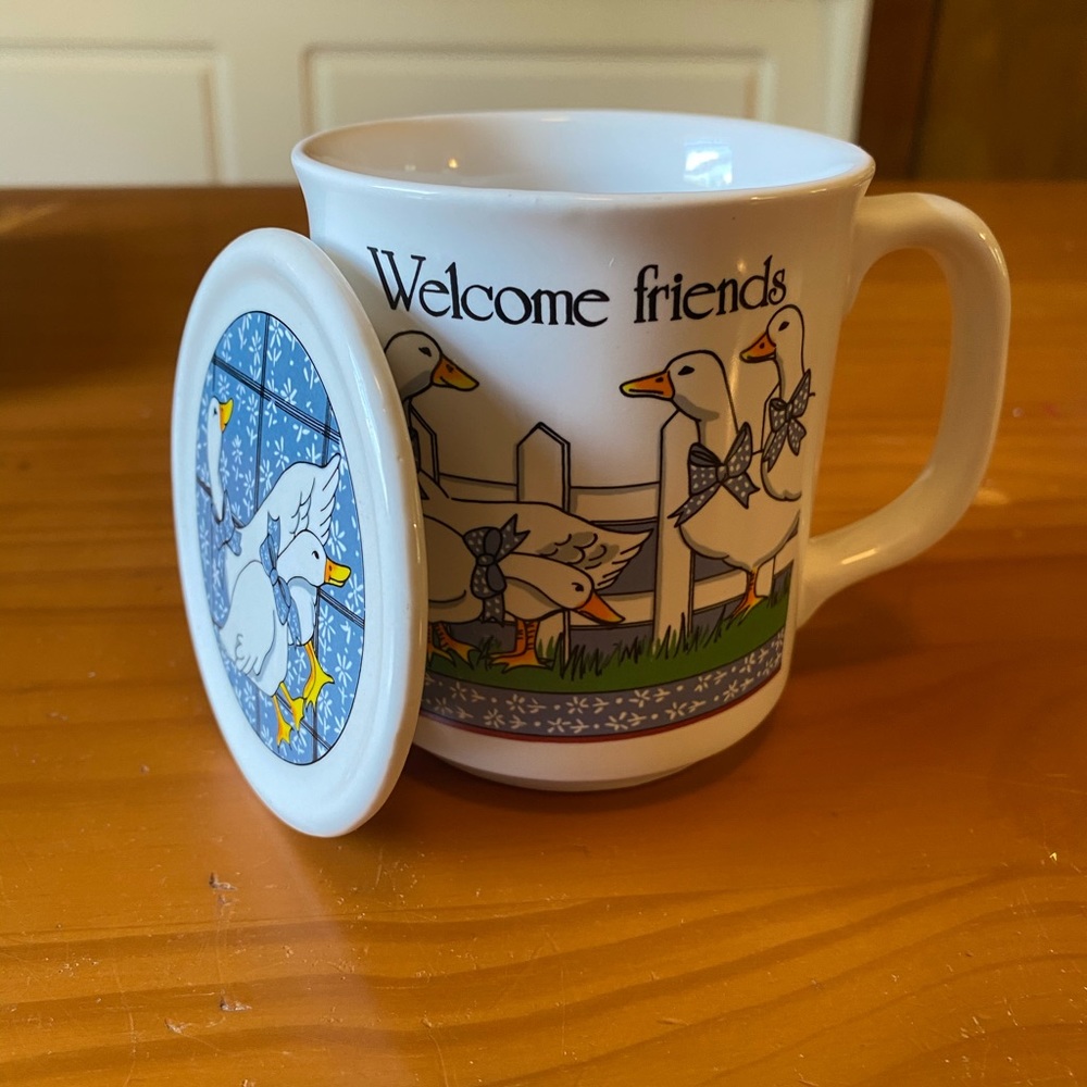 Emson cup and lid set